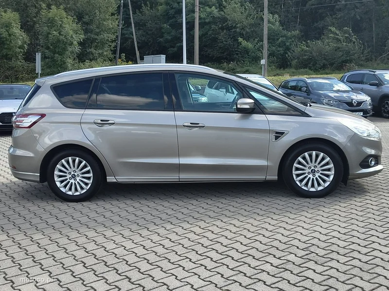 Ford S-Max II 8