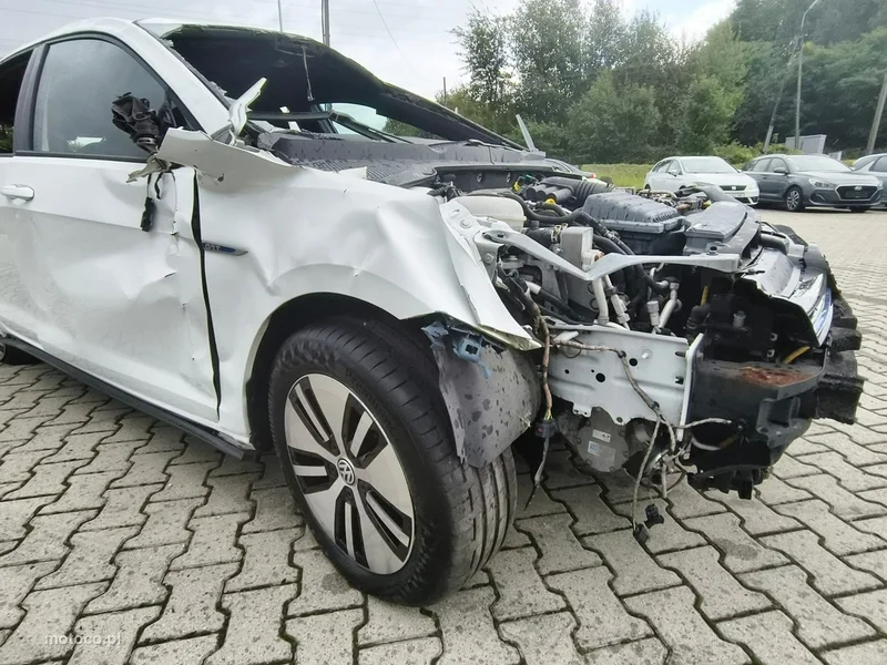 Volkswagen Golf VII 13
