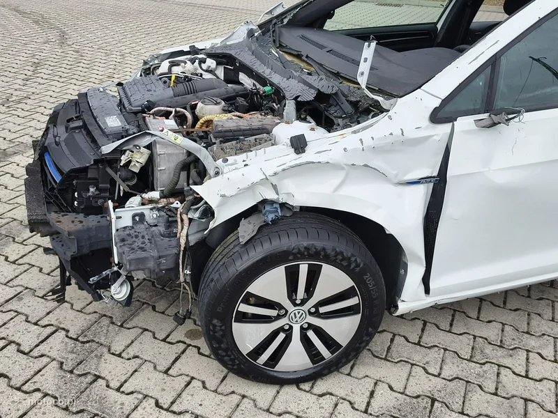 Volkswagen Golf VII 16