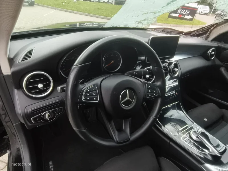 Mercedes-Benz Klasa C W205 C 200 11