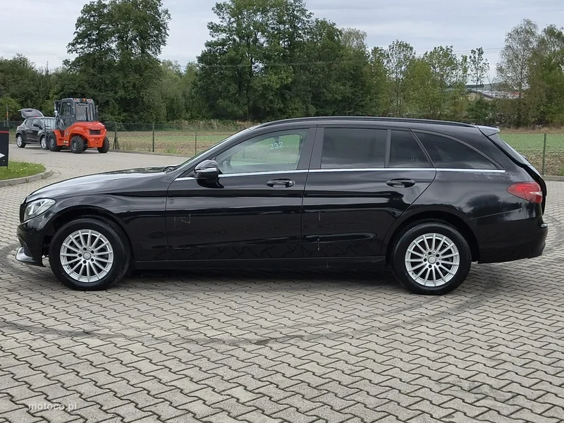 Mercedes-Benz Klasa C W205 C 200 4