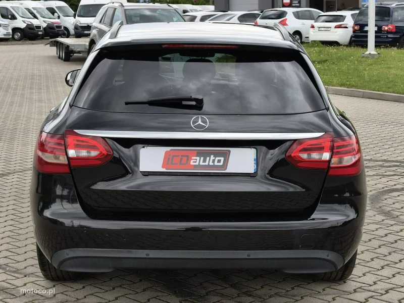 Mercedes-Benz Klasa C W205 C 200 6