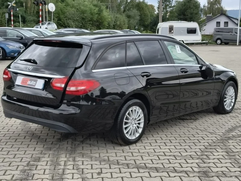Mercedes-Benz Klasa C W205 C 200 7