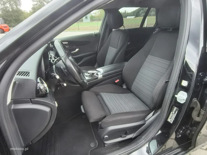 Mercedes-Benz Klasa C W205 C 200 9