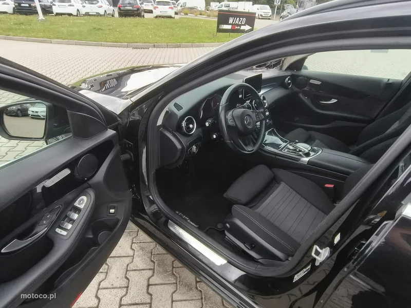 Mercedes-Benz Klasa C W205 C 200 10