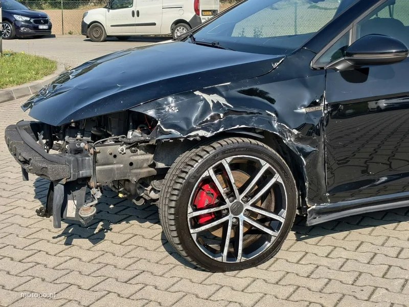 Volkswagen Golf VII 25
