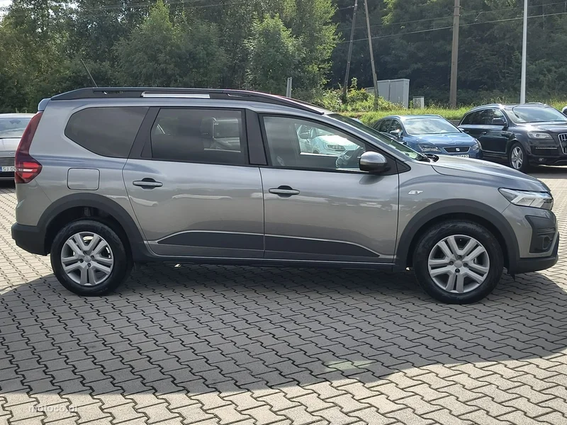 Dacia Jogger 8