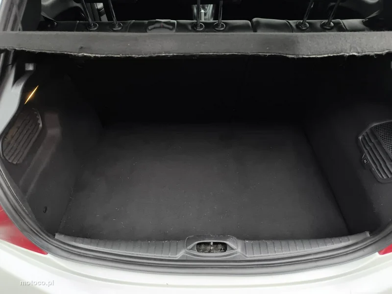 Peugeot 208 14