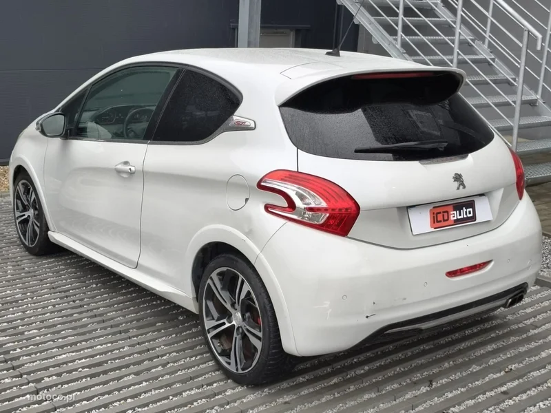 Peugeot 208 4