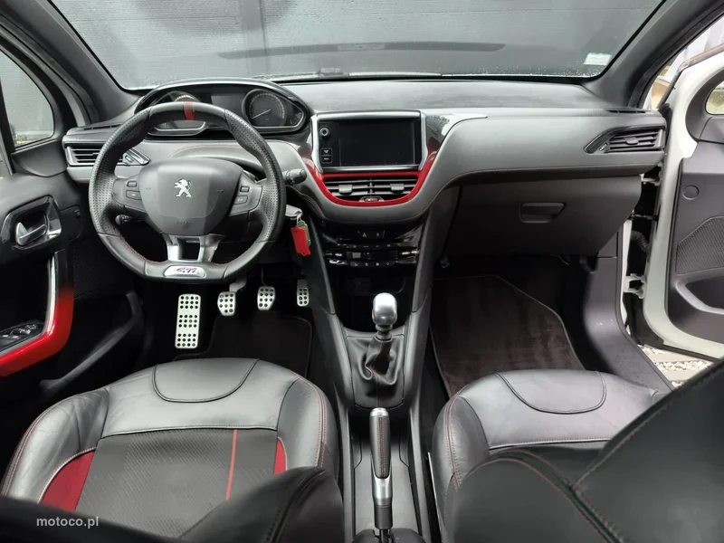 Peugeot 208 9