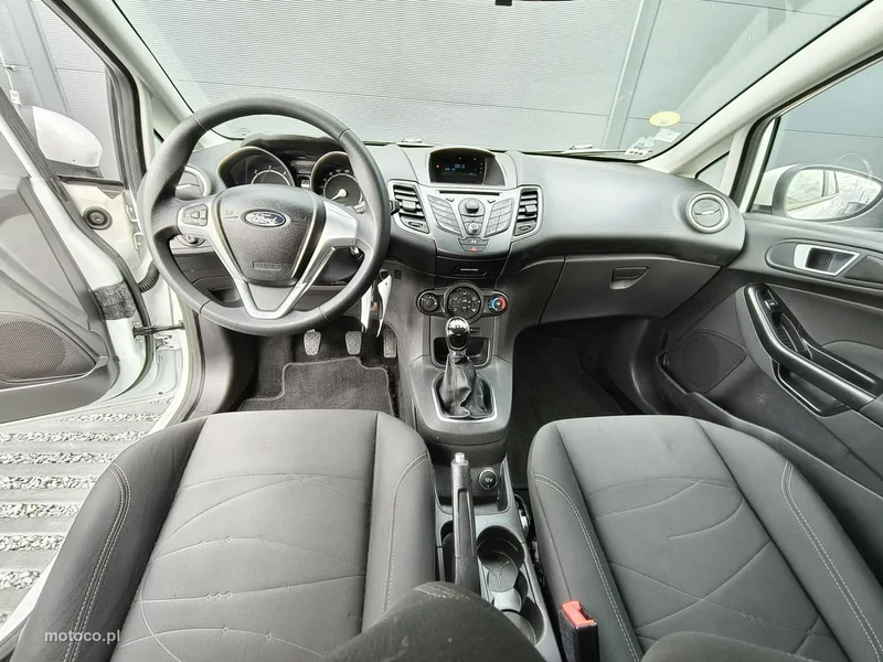 Ford Fiesta VI 12