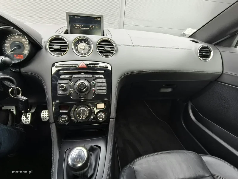 Peugeot RCZ 13