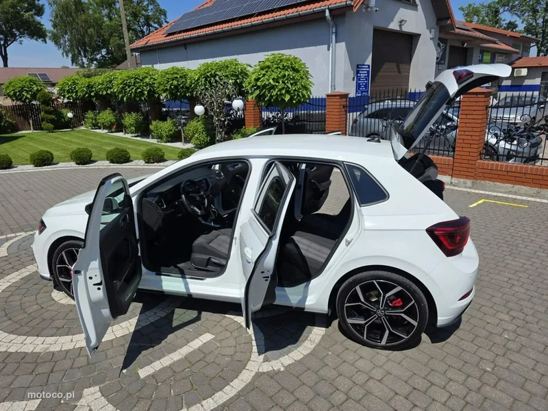 Volkswagen Polo VI AW 12