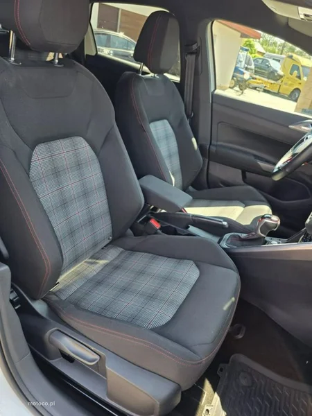 Volkswagen Polo VI AW 27