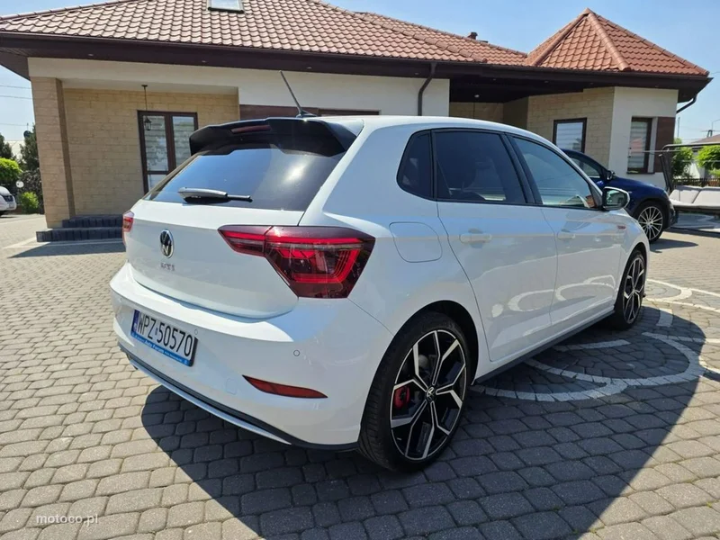 Volkswagen Polo VI AW 5