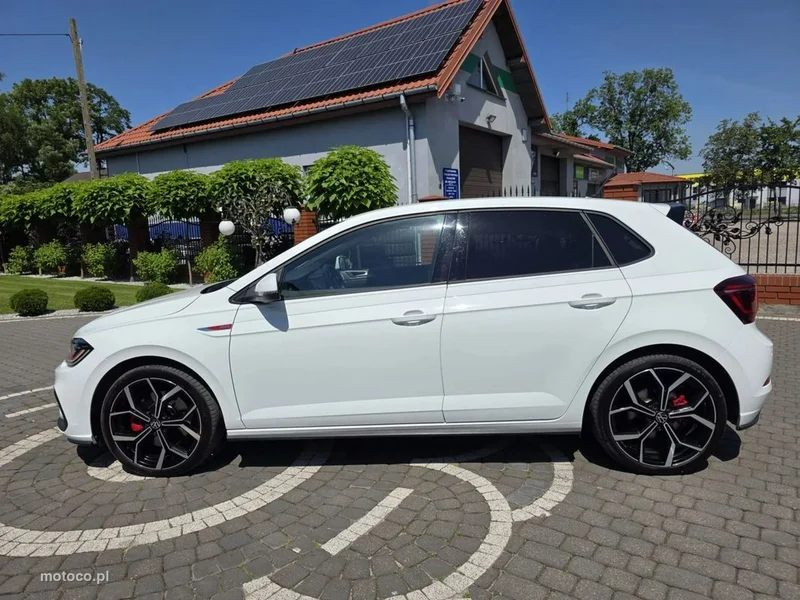 Volkswagen Polo VI AW 8