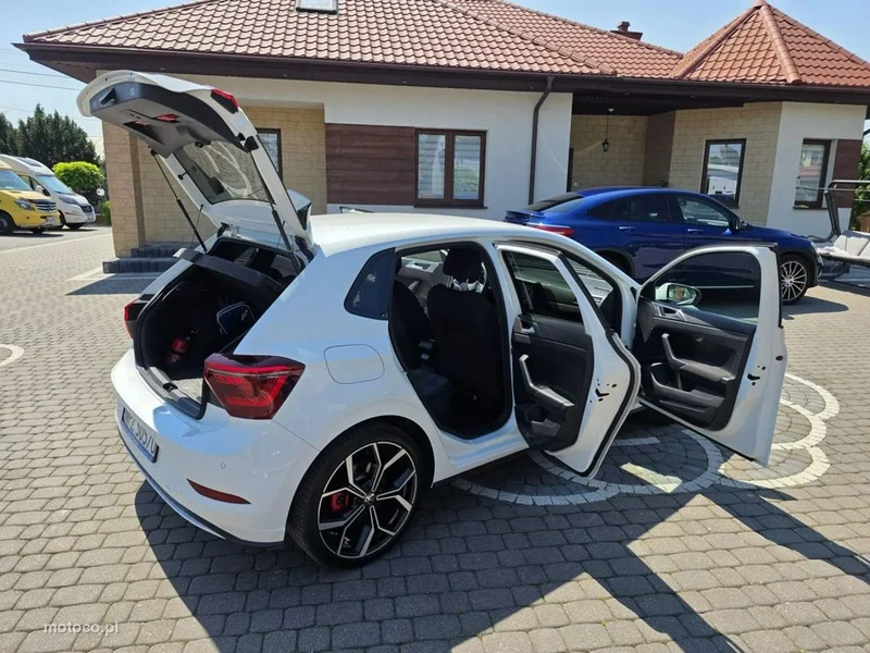 Volkswagen Polo VI AW 10