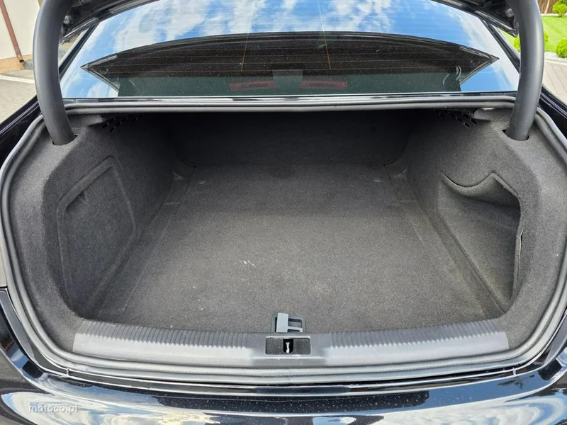 Audi A4 B8 13