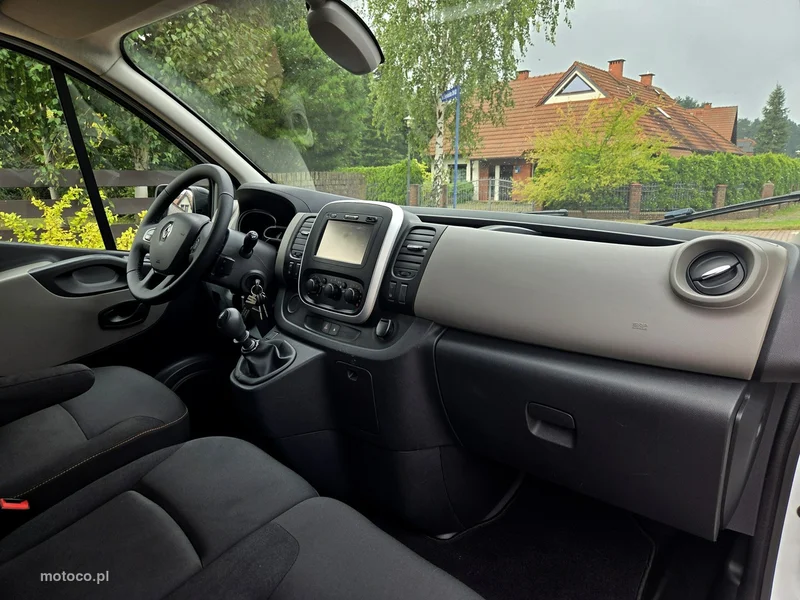 Renault Trafic 6