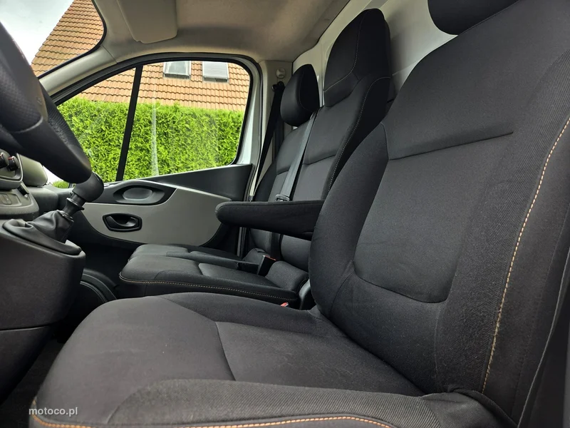 Renault Trafic 10