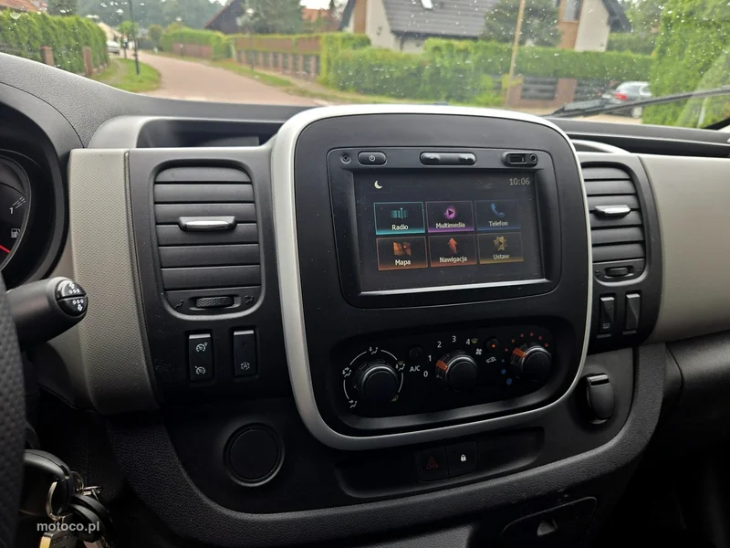 Renault Trafic 12
