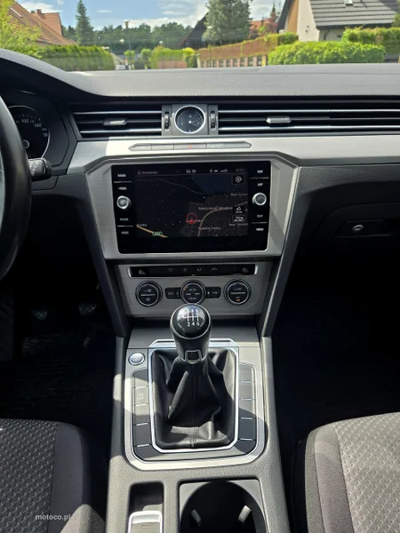 Volkswagen Passat Variant B8 22