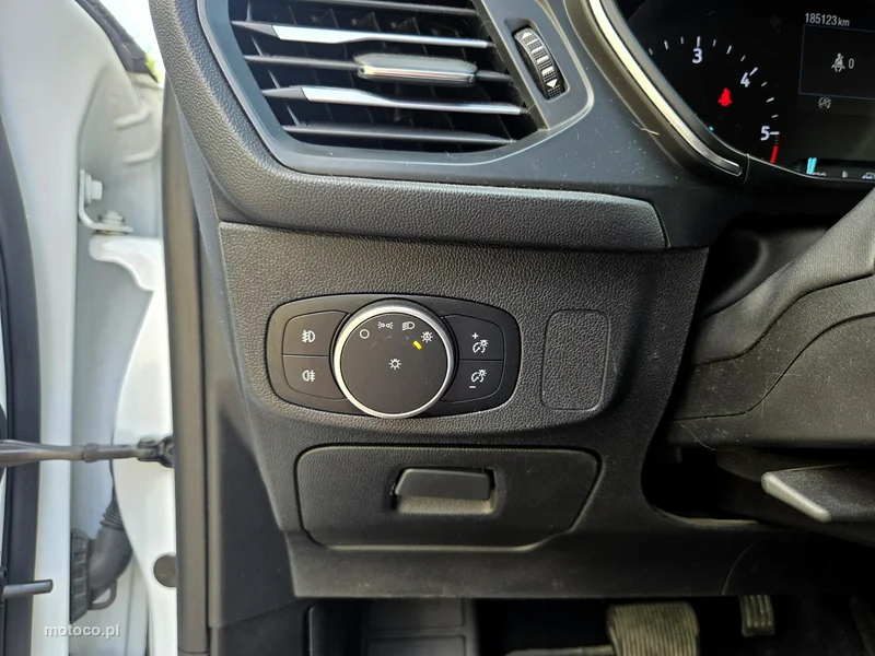 Ford Focus IV 18