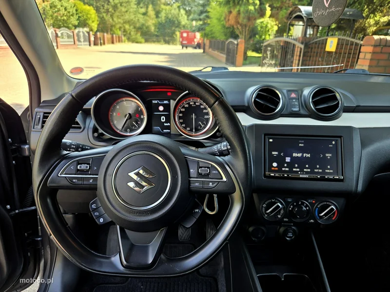 Suzuki Swift 13