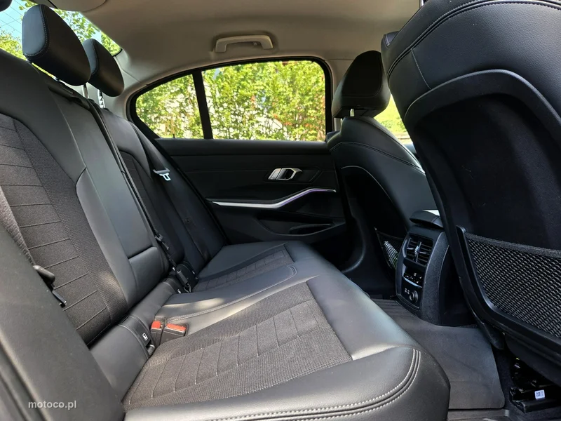 BMW Seria 3 G20 320 11