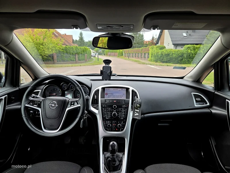 Opel Astra J 13