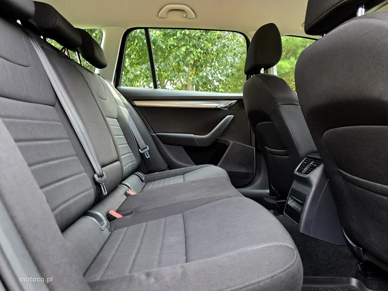 Skoda Octavia III 8