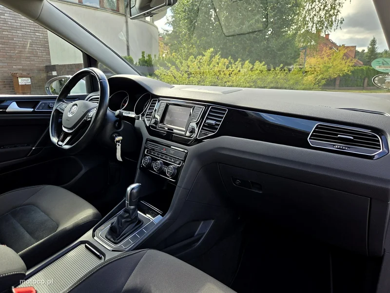 Volkswagen Golf Sportsvan VII 6