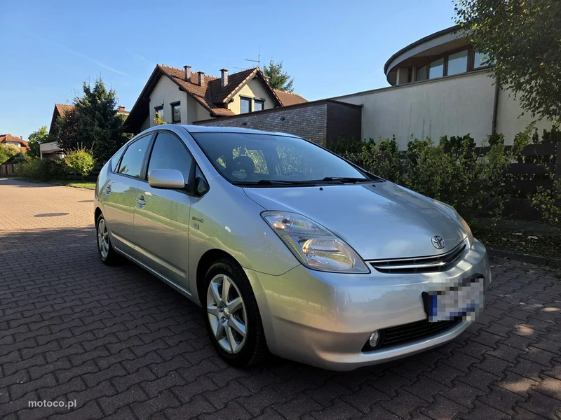 Toyota Prius+ XW20 2