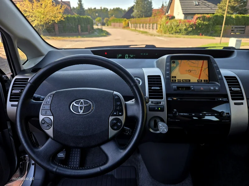 Toyota Prius+ XW20 14