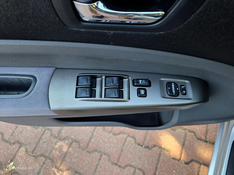 Toyota Prius+ XW20 17
