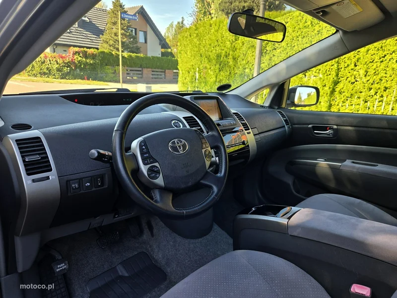 Toyota Prius+ XW20 9
