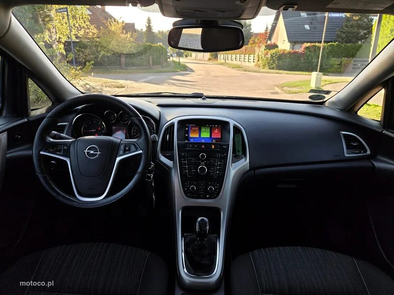Opel Astra Sports Tourer 13
