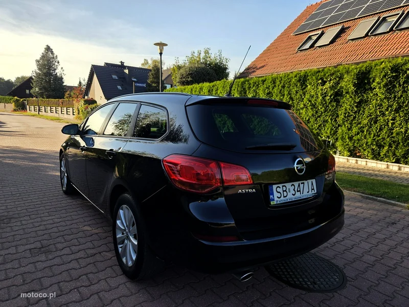 Opel Astra Sports Tourer 4