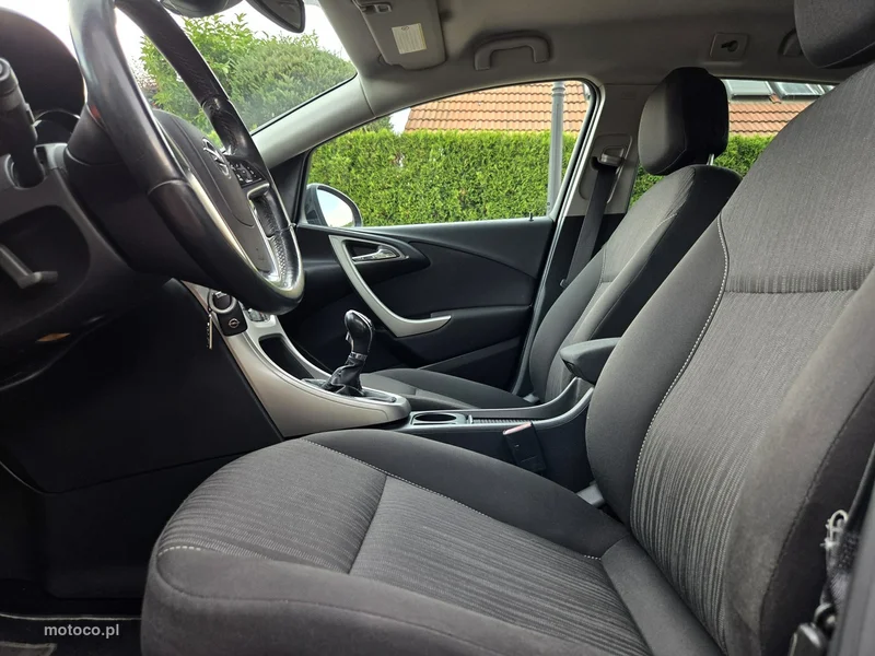 Opel Astra Sports Tourer 8