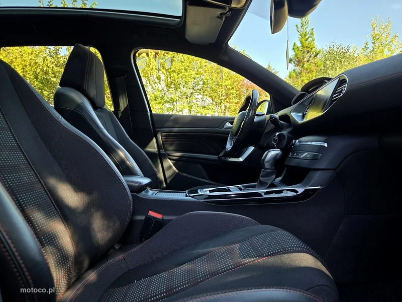 Peugeot 308 5