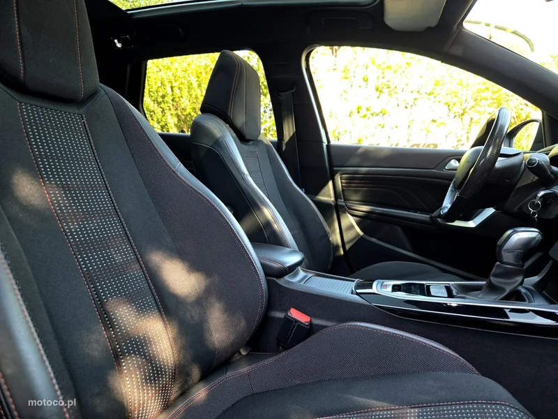 Peugeot 308 7
