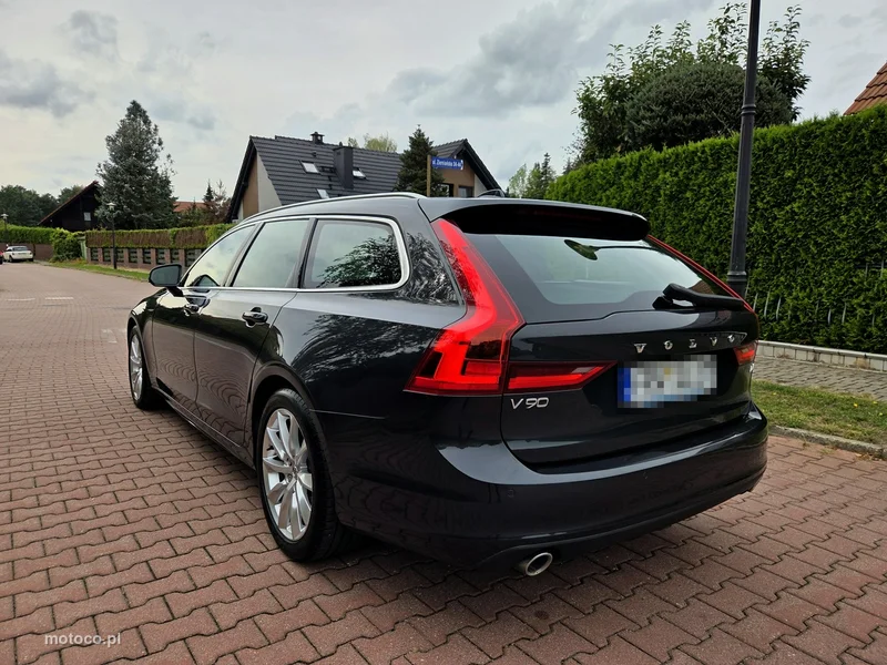 Volvo V90 4