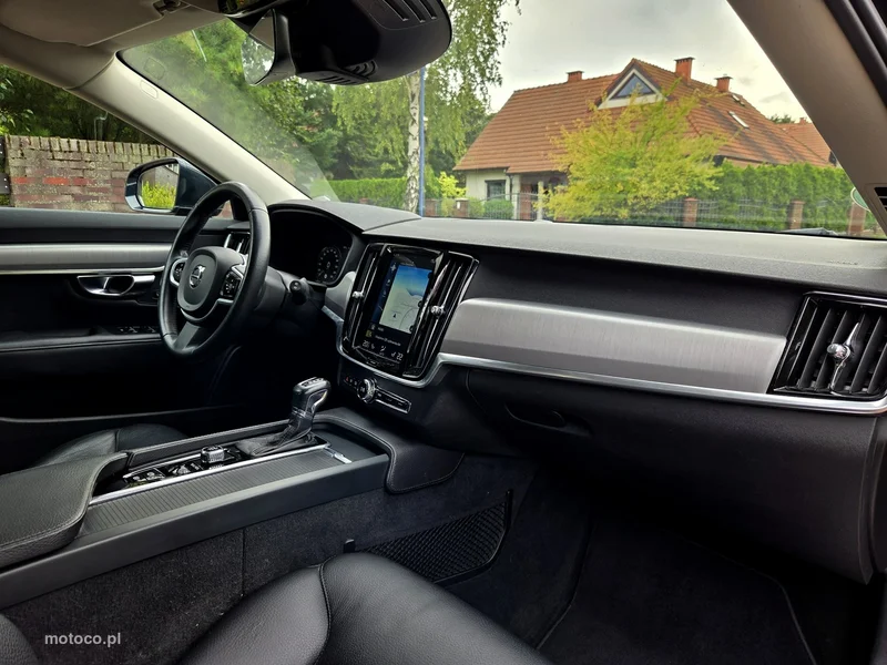 Volvo V90 6