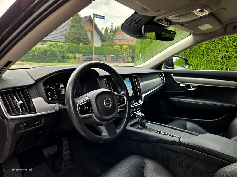 Volvo V90 9