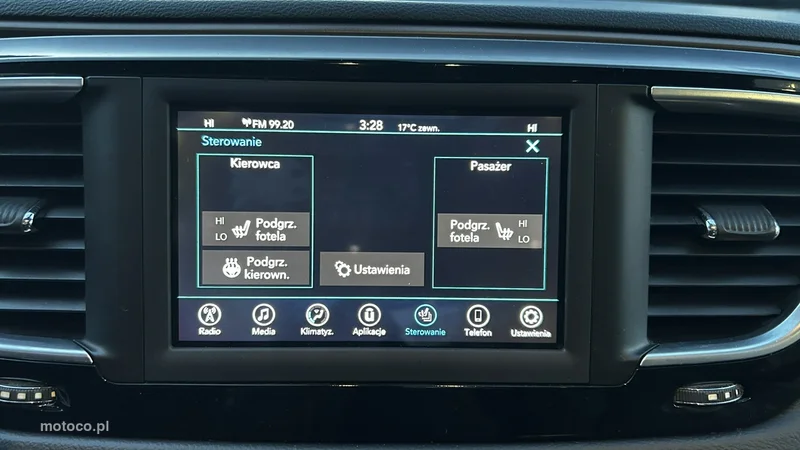 Chrysler Pacifica 15