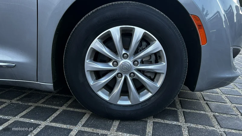 Chrysler Pacifica 23