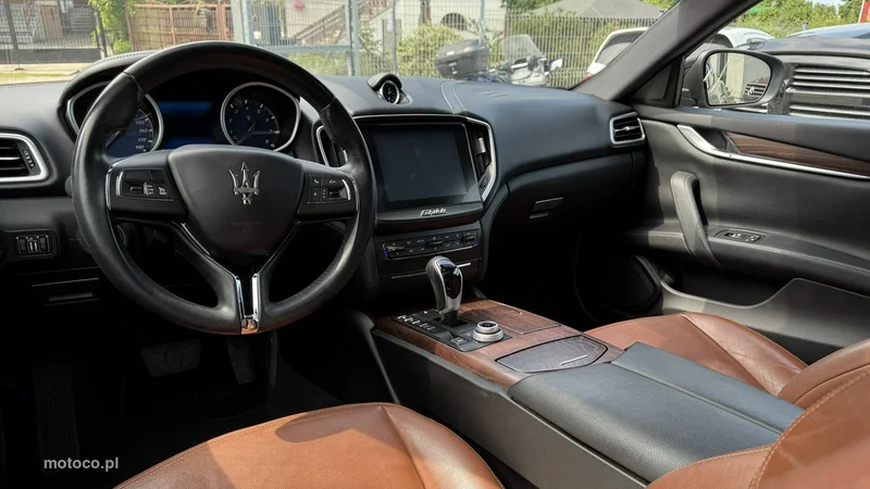 Maserati Ghibli 11