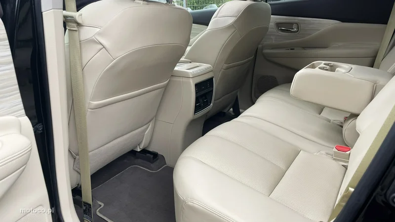 Nissan Murano 8