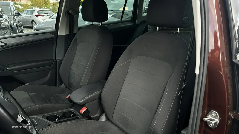 Volkswagen Tiguan AD 8