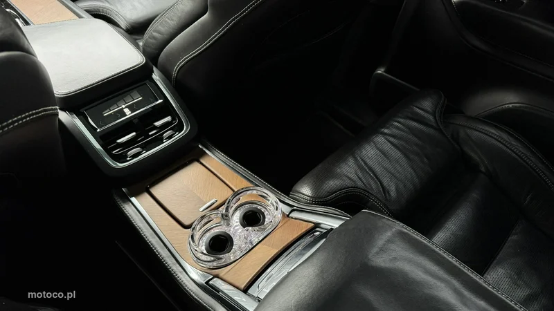 Volvo XC 90 13